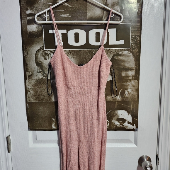 Women's Size Medium Pink/Peach Forever 21 Jumpsuit/Romper - Picture 1 of 4